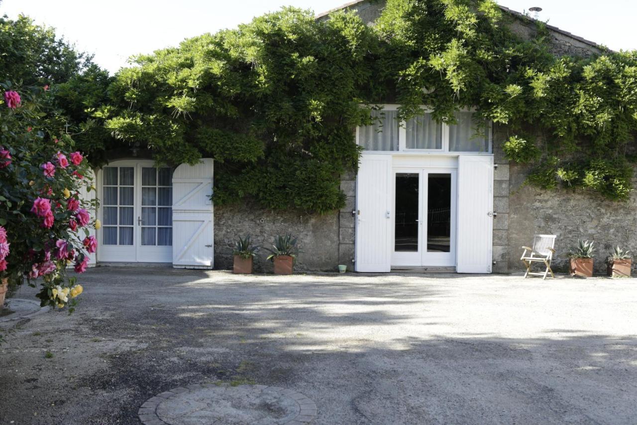 Saint-Hilaire-de-Loulay Relais De Chasse La Chaignaie المظهر الخارجي الصورة